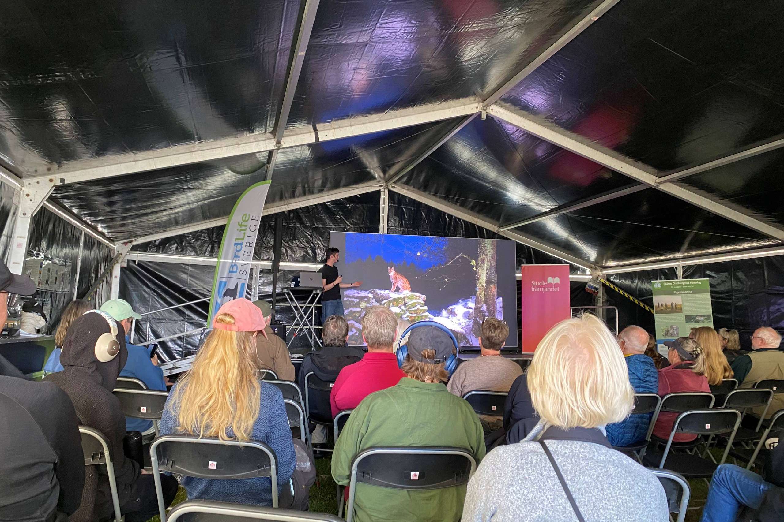 Denat Lahi holds a lecture at Falsterbo Bird Show 2026.